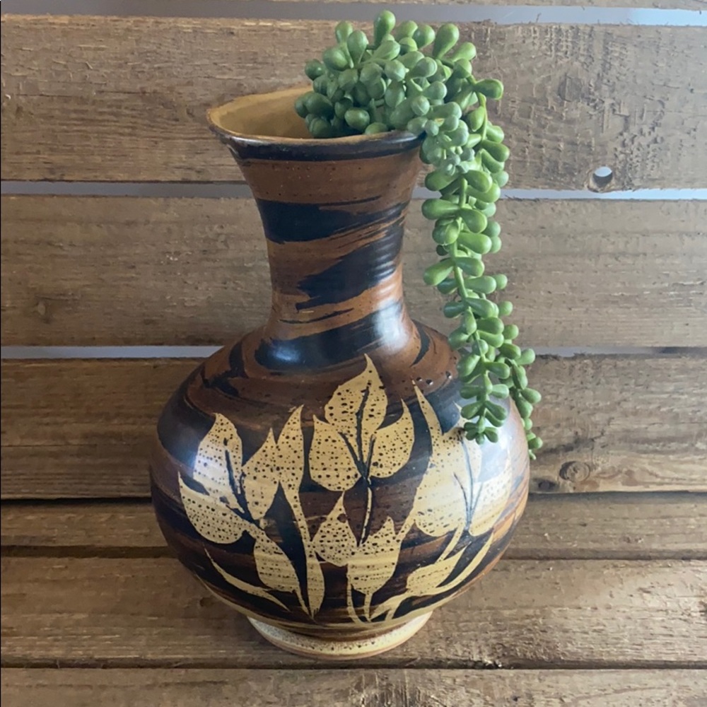 B welsh stoneware
